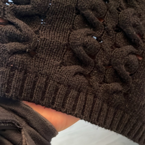 VINTAGE CACH’E M/L black knitted poncho. - Picture 3 of 7